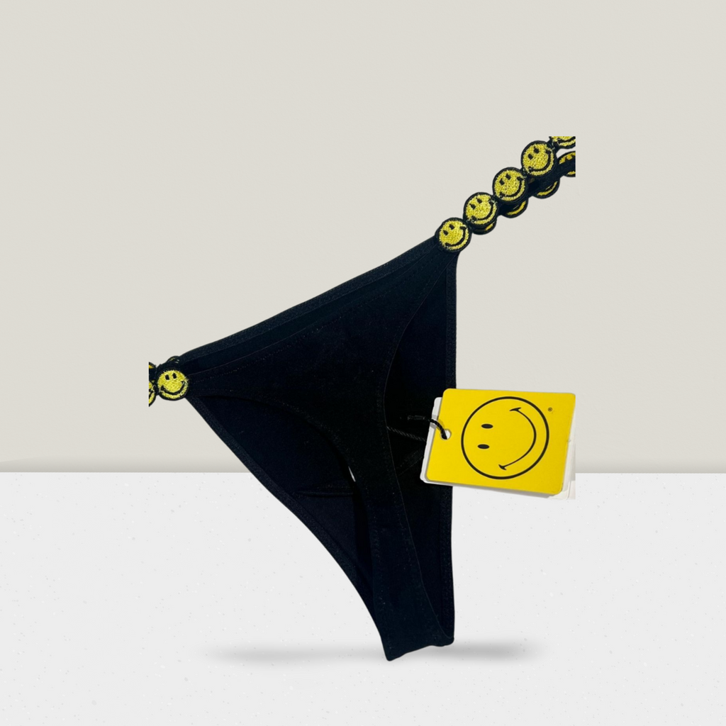 String - Marie Jo Smile